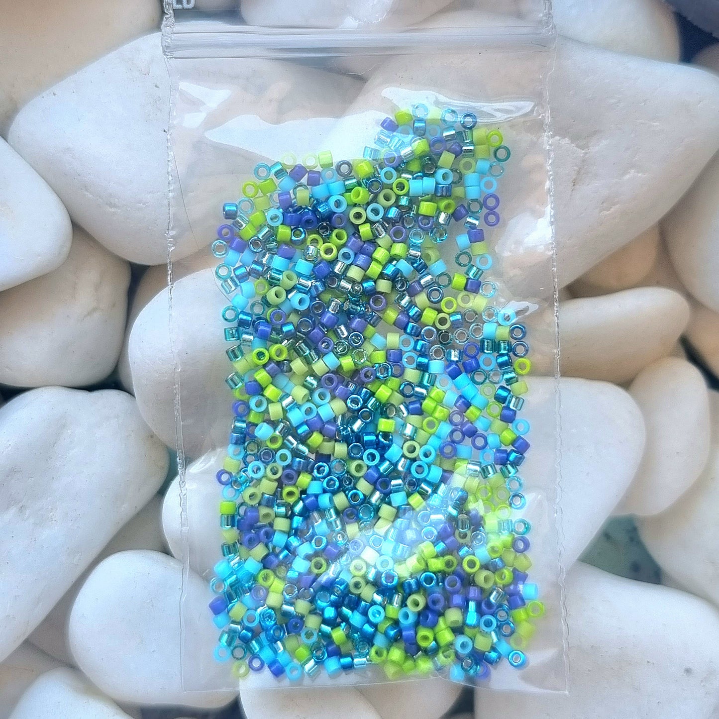 5gr Délica Miyuki 11/0 Mix 5 couleurs