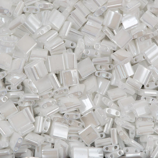 5gr Tilas Miyuki 5x5mm Celon white pearl 0420