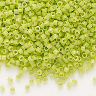 5gr Délica Miyuki 11/0 Opaque chartreuse mat DB 0763