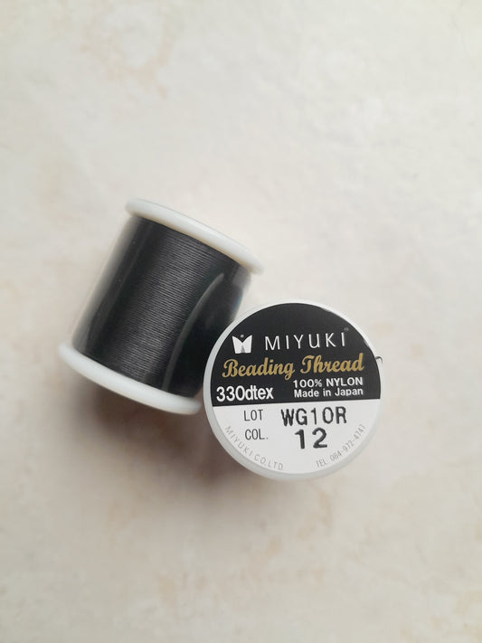 1 bobine de 50m fil nylon MIYUKI couleur black 12