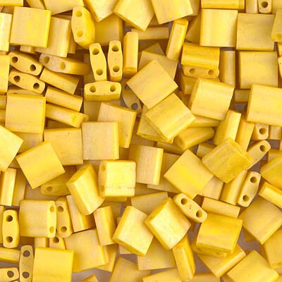 5gr Tilas Miyuki 5x5mm Opaque canary mat 2311