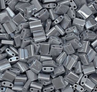 5gr Tilas Miyuki 5x5mm Opaque grey luster 0443