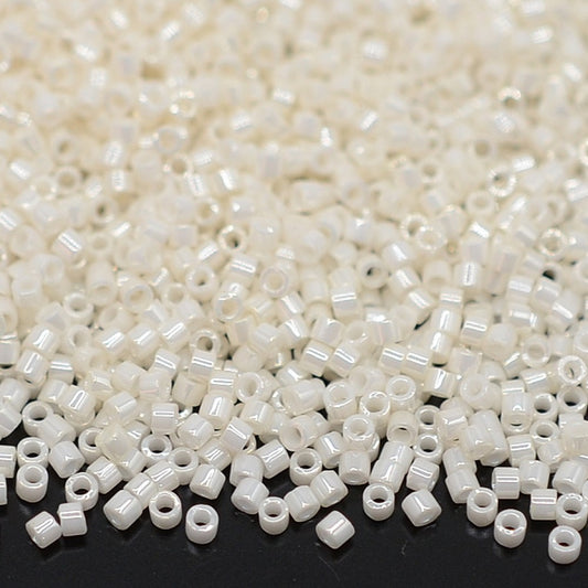 5gr Délica Miyuki 11/0 Ceylon cream DB 0203