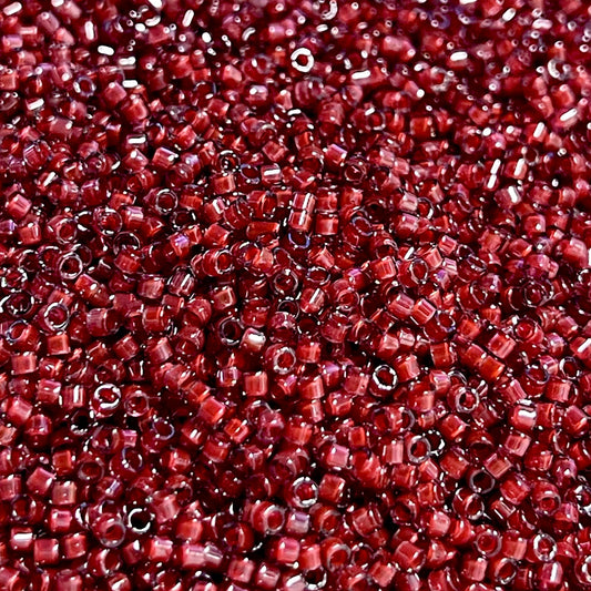 5gr Délica Miyuki 11/0 Cranberry lined crystal luster DB 0280