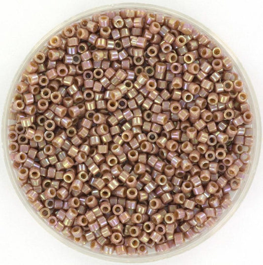 5gr Délica Miyuki 11/0 Opaque beige glazed DB 2271